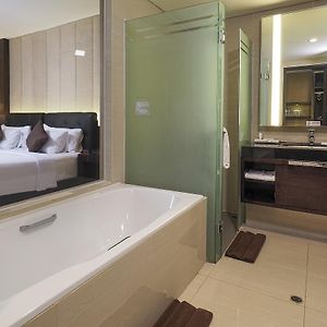 Junior Suite One King Bed